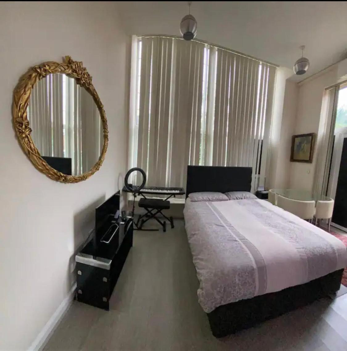 Spacious King Room With Private Entrance - Near Emirates And Camden And King'S Cross - 5 Min To Tube 핀칠리 외부 사진